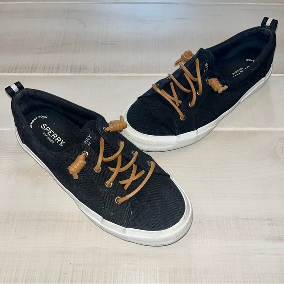 Sperry Sneakers Sz 8 - Picture 1 of 7